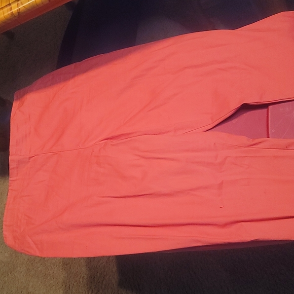 Old navy slacks - Picture 2 of 3